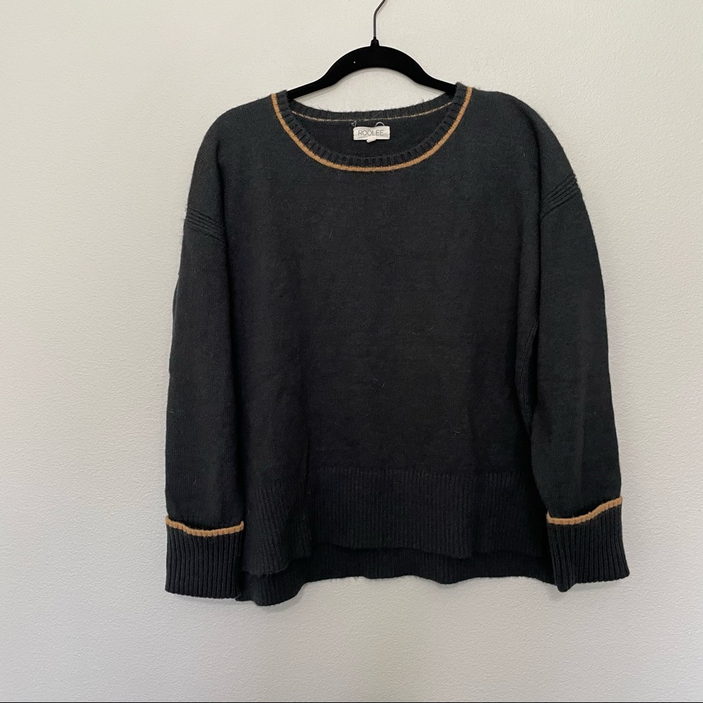 Roolee cuffed sleeve black with tan striped side slit oversized sweater sz.M